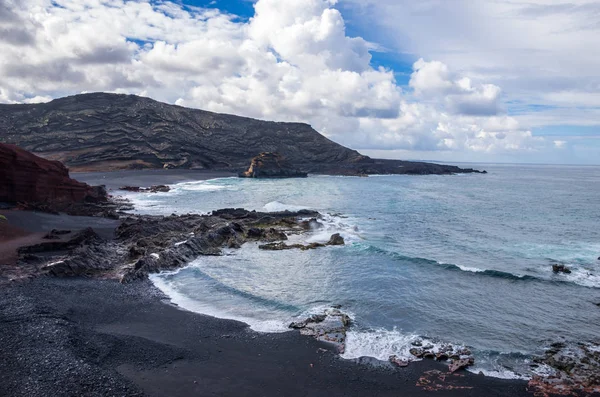 Vulkanische kust van Lanzarote — Stockfoto