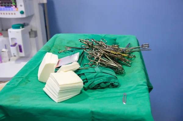 Sterylny materiał chirurgiczny niedawno otwarty — Zdjęcie stockowe