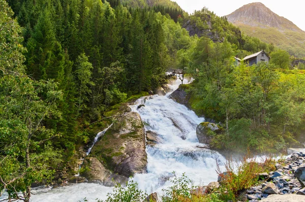 Cachoeira de Latefossen na Noruega — Fotografia de Stock