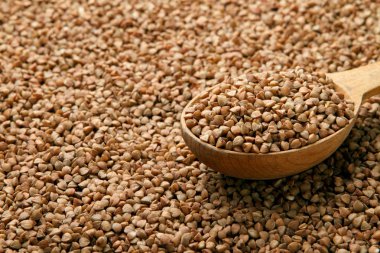 Tahta kaşıkta karabuğday