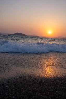 Denizde güzel gün batımı