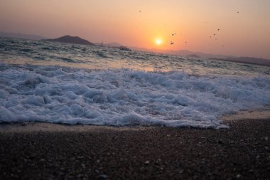 Sahilde gün batımı