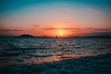 Muhteşem gün batımı manzarası Güzel gökyüzü