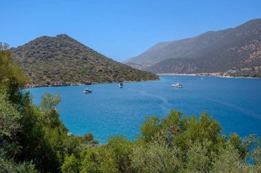 Deniz kıyısının güzel manzarası