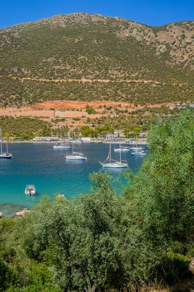 Yunanca beton adasının manzarası