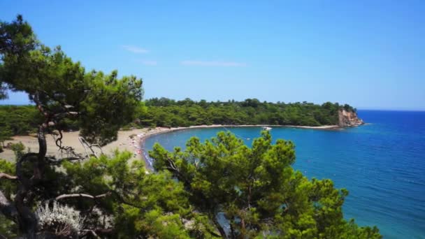 Θέα από το λόφο στη Μεσόγειο θάλασσα στο Phaselis. Πόλη της αρχαίας λίτσια. Τουρκία. — Αρχείο Βίντεο