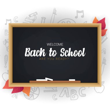 Chalkboard ve beyaz el karalama arka plan çizmek ile Okul afiş hoş geldiniz.