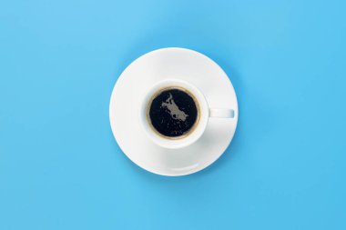 Tazzina di caff con decorazione vista dall'alto