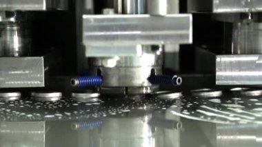 Metal basın makine sahneleri