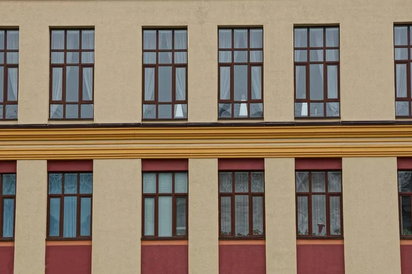 Large Windows Brown Wall House — Stock Photo, Image