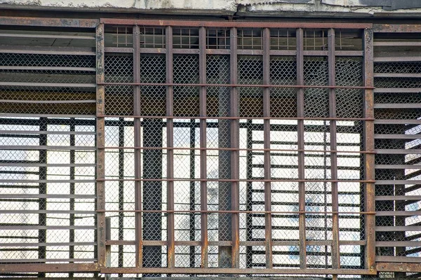 Paslı Demir Kafes Duvar Dokusu — Stok fotoğraf