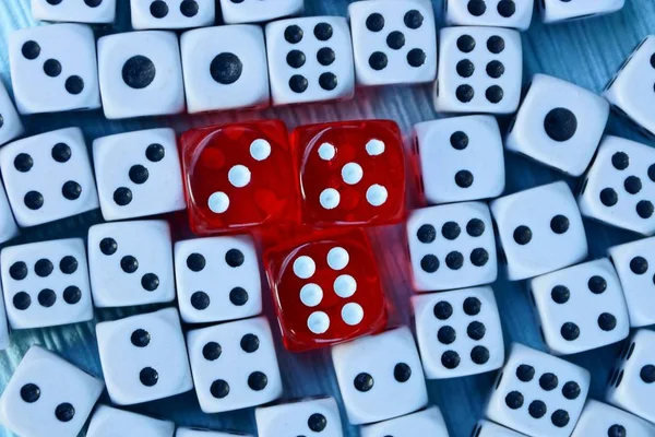 Red Cubes White Dice Table — Stock Photo, Image