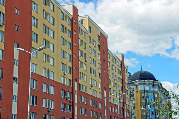 Casas Modernas Varios Pisos Una Calle Ciudad — Foto de Stock