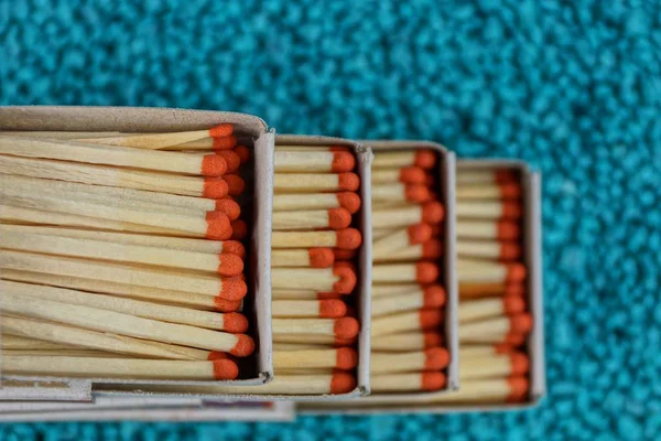 Cajas Cerillas Con Cerillas Sobre Fondo Azul — Foto de Stock