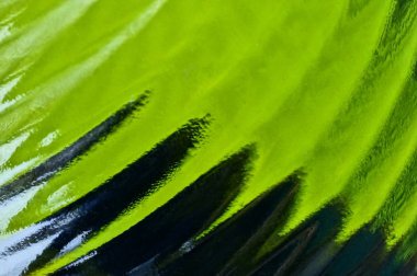 Siyah yeşil doku bir puslu cam şişe