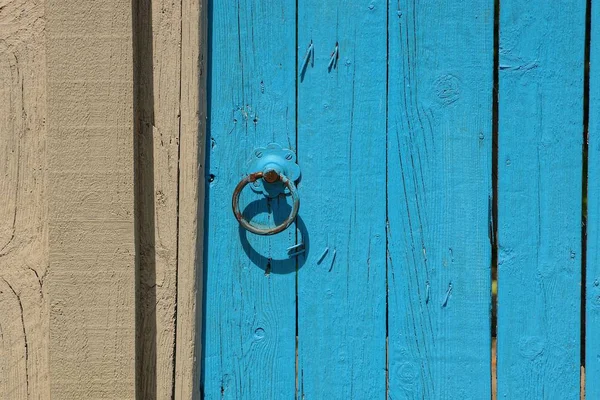 Door Knob Boards Blue Wooden Door Gray Fence — Stock Photo, Image