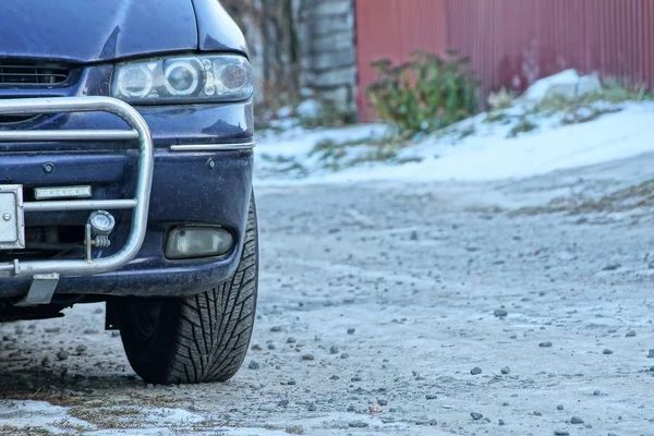 Součástí Modré Auto Nárazníku Světlometů Černé Kolo Silnici Šedá — Stock fotografie