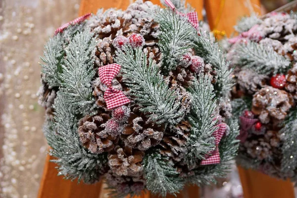 Bola Natal Colorido Feito Cones Cones Arcos — Fotografia de Stock