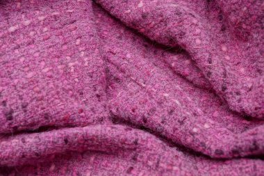 Buruşuk kumaş elbise kırmızı parlak doku