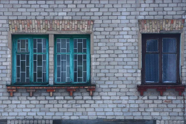 Three Old Windows Gray Brick Wall House — Stock Photo, Image