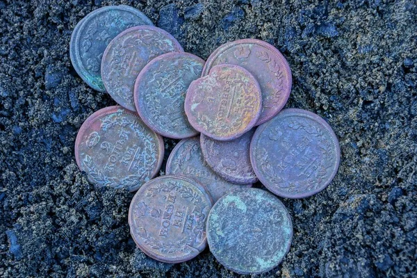Купа Старих Коричневих Мідних Монет Чорній Землі — стокове фото