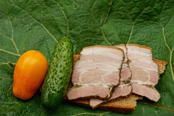 Ham Bread Fresh Vegetables Large Green Leaf — Stock Photo, Image