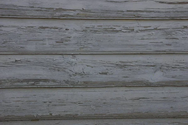 栅栏墙上的宽磨损木板的灰色木制纹理 — 图库照片