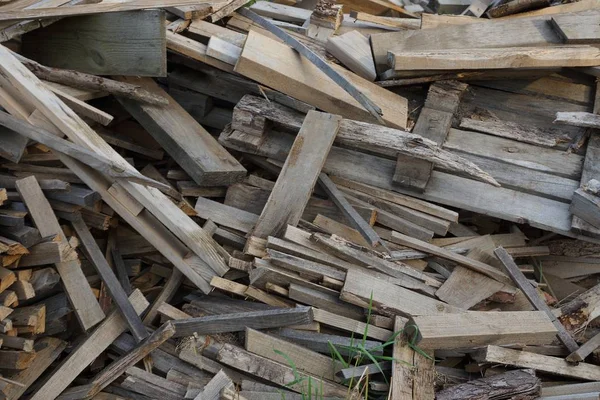 Graue Holzstruktur Aus Einem Haufen Alter Bretter Auf Der Straße — Stockfoto