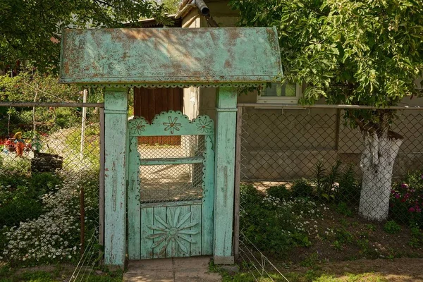 Old Blue Gate Fence Grid Front Rural House — Stock Photo, Image