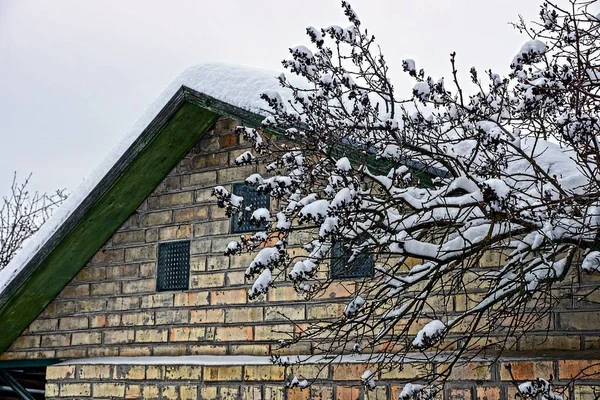 Part Brick Garage Snow — Stock Photo, Image