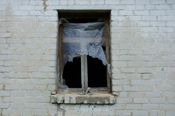 Ein Altes Leeres Fenster Mit Holzrahmen Einer Grauen Ziegelwand Eines — Stockfoto