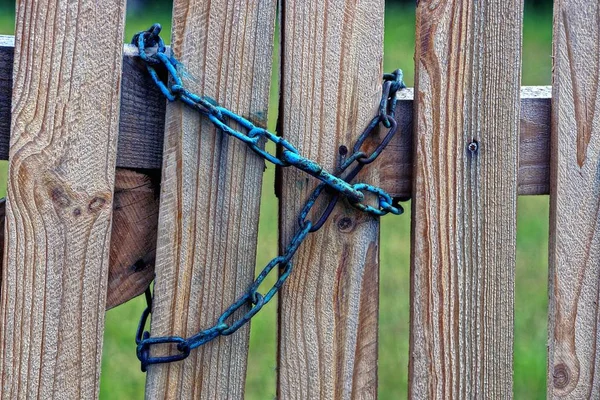 Old Chain Wooden Fence Boards — Stock Photo, Image