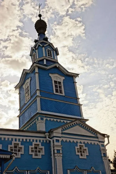 Купол Христианского Храма Против Неба — стоковое фото