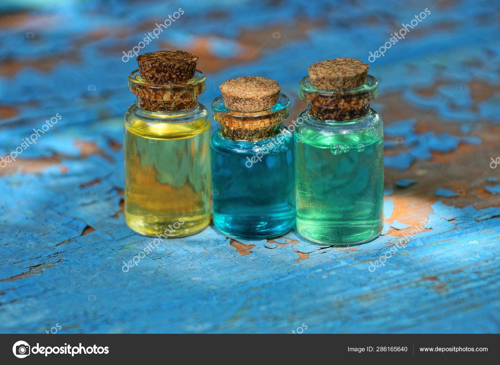 Botellas de vidrio pequeñas