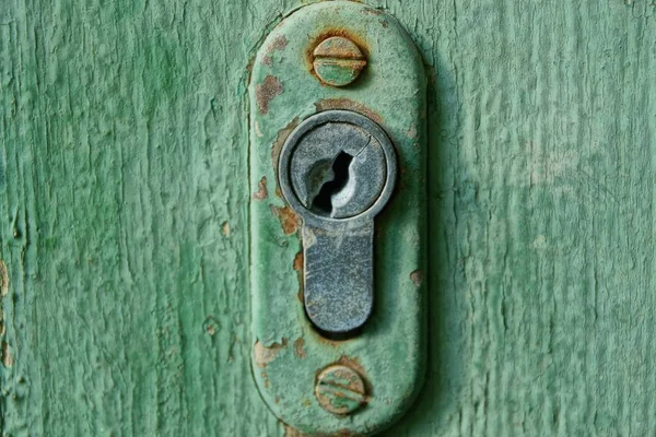 Gray Core Old Keyhole Green Wooden Door — Stock Photo, Image