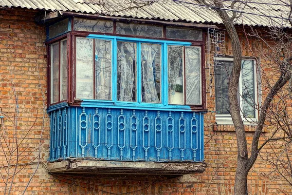 Balcon Vitré Rétro Dans Maison Brique — Photo