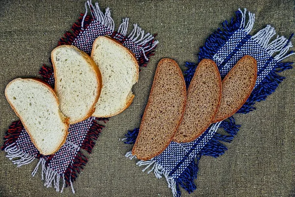 Шматочки Нарізаного Хліба Вовняних Серветках — стокове фото