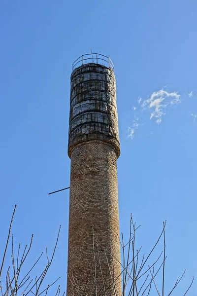 空に対する水の塔 — ストック写真