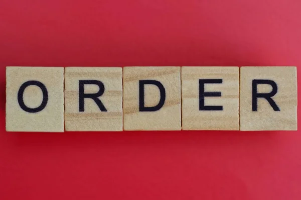 Texto Palabra Orden Gris Pequeñas Letras Madera Con Fuente Negro —  Fotos de Stock