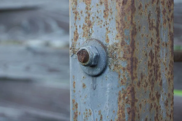 One Old Twisted Nut Bolt Gray Iron Pillar Brown Rust — Stock Photo, Image