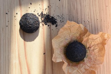 Preslenmiş Çin fermente Pu-erh çay yakın