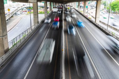 Hareket bulanıklığı araba şehir de yol
