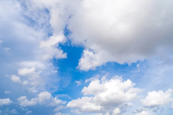 Nuvens Brancas Céu Azul — Fotografia de Stock