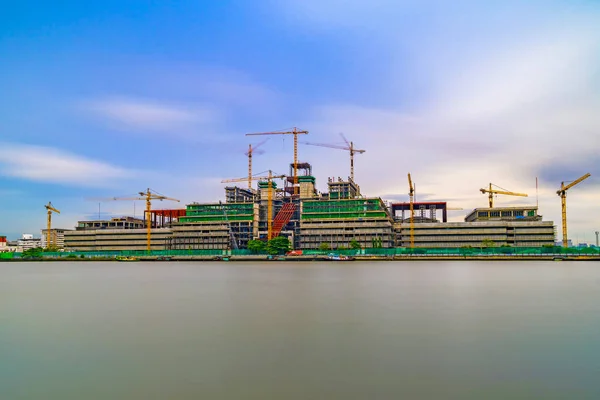 Building Construction Site Cranes River Long Exposure — Stock Photo, Image