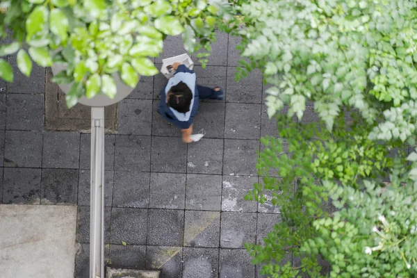 Vista Superior Las Personas Que Viajan Caminando Por Ciudad — Foto de Stock