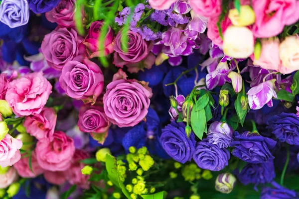 Kombinovaný Multi Barevné Růže Květinové Výzdobě Svatební Květiny Pozadí Barevné — Stock fotografie