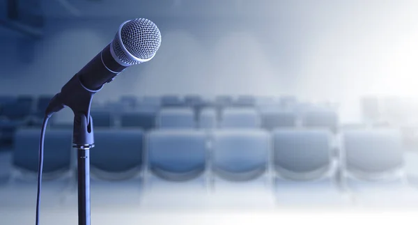 Nahaufnahme Des Mikrofons Auf Dem Ständer Konferenzraum — Stockfoto