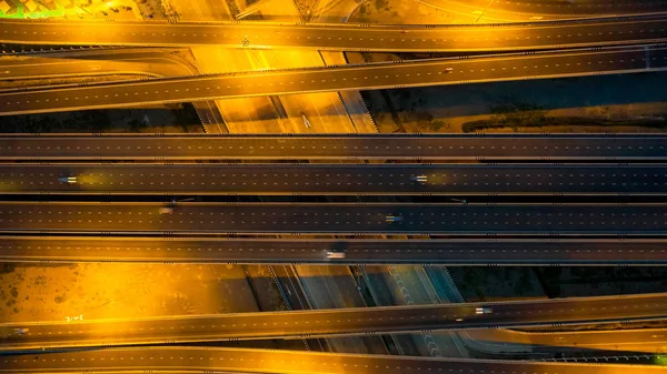 Воздушный вид сверху шоссе, Транспорт города развязки дороги с ок — стоковое фото