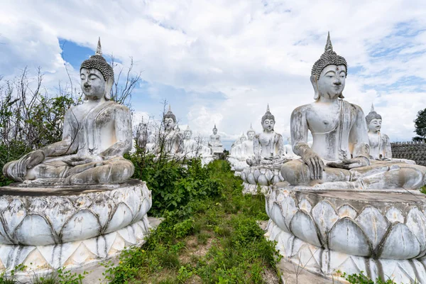 Witte Boeddha in thailand — Stockfoto