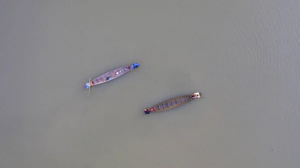 Vista aérea de los pescadores en un barco de pesca en Tailandia, Vista — Foto de Stock
